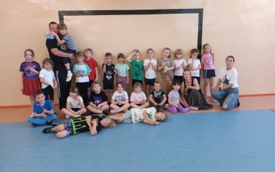 Poznajemy miejsce pracy naszych rodziców – Grupa Jeżyki